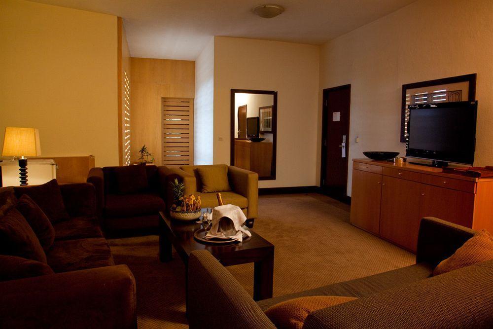 Marasa Umubano Hotel Kigali Bagian luar foto
