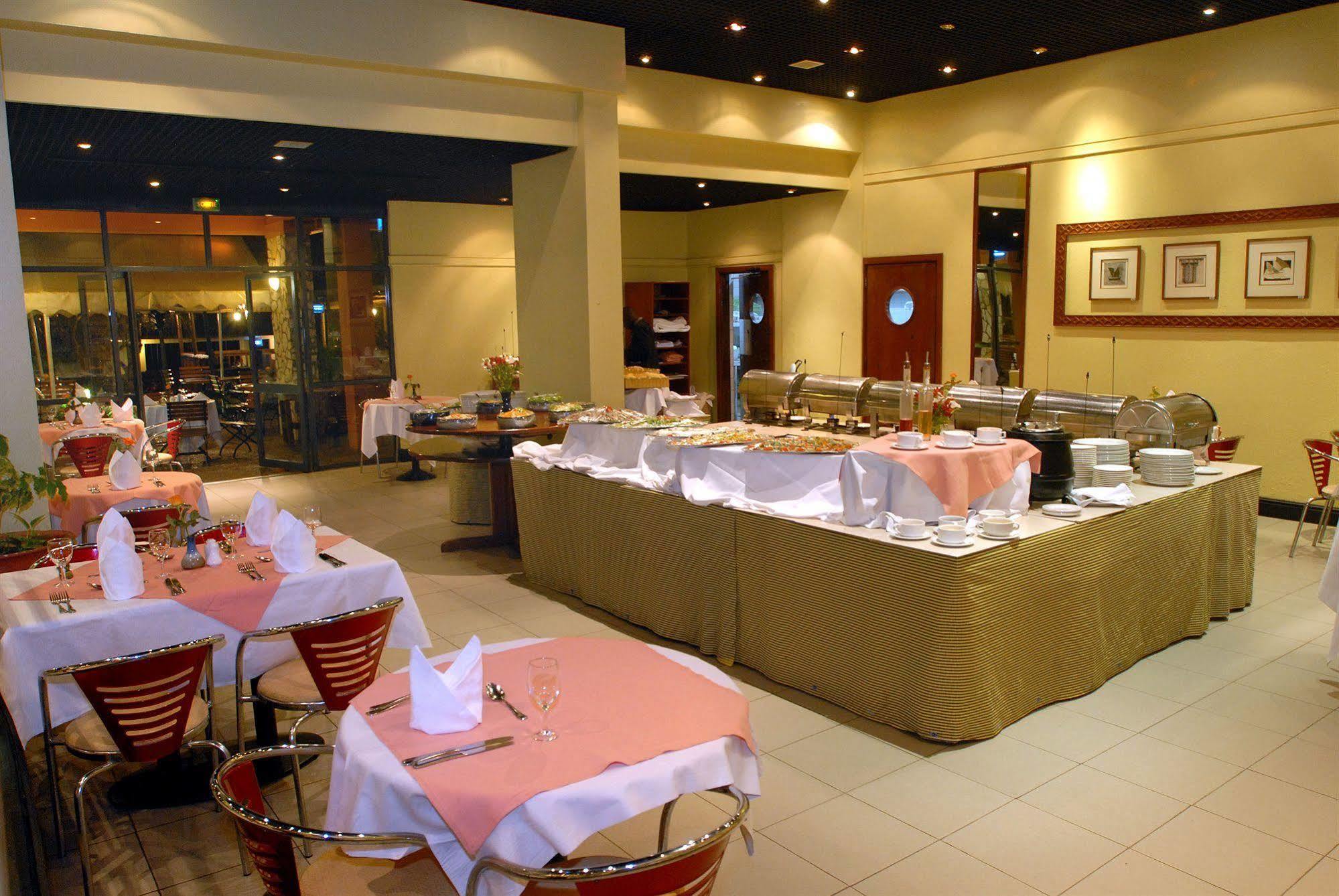 Marasa Umubano Hotel Kigali Bagian luar foto